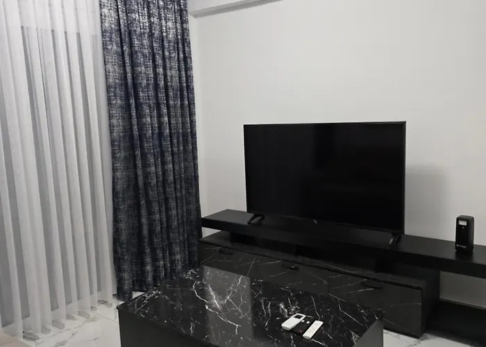 Appartement Modern Gem Margarita Gardens Block 6