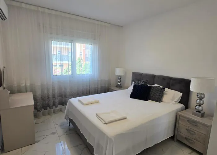 Modern Gem Margarita Gardens Block 6 Apartmán